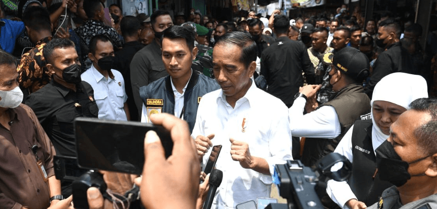 Cek Bapok di Sambonggede Tuban, Jokowi: Harganya Terjangkau