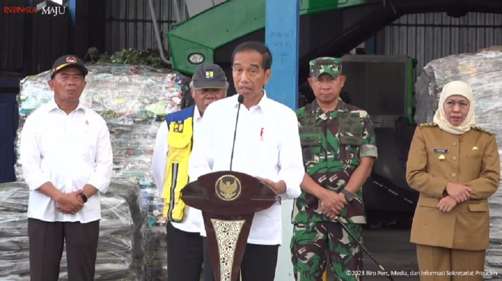 Atasi Masalah Sampah, Jokowi Resmikan Tiga TPA di Jawa Timur