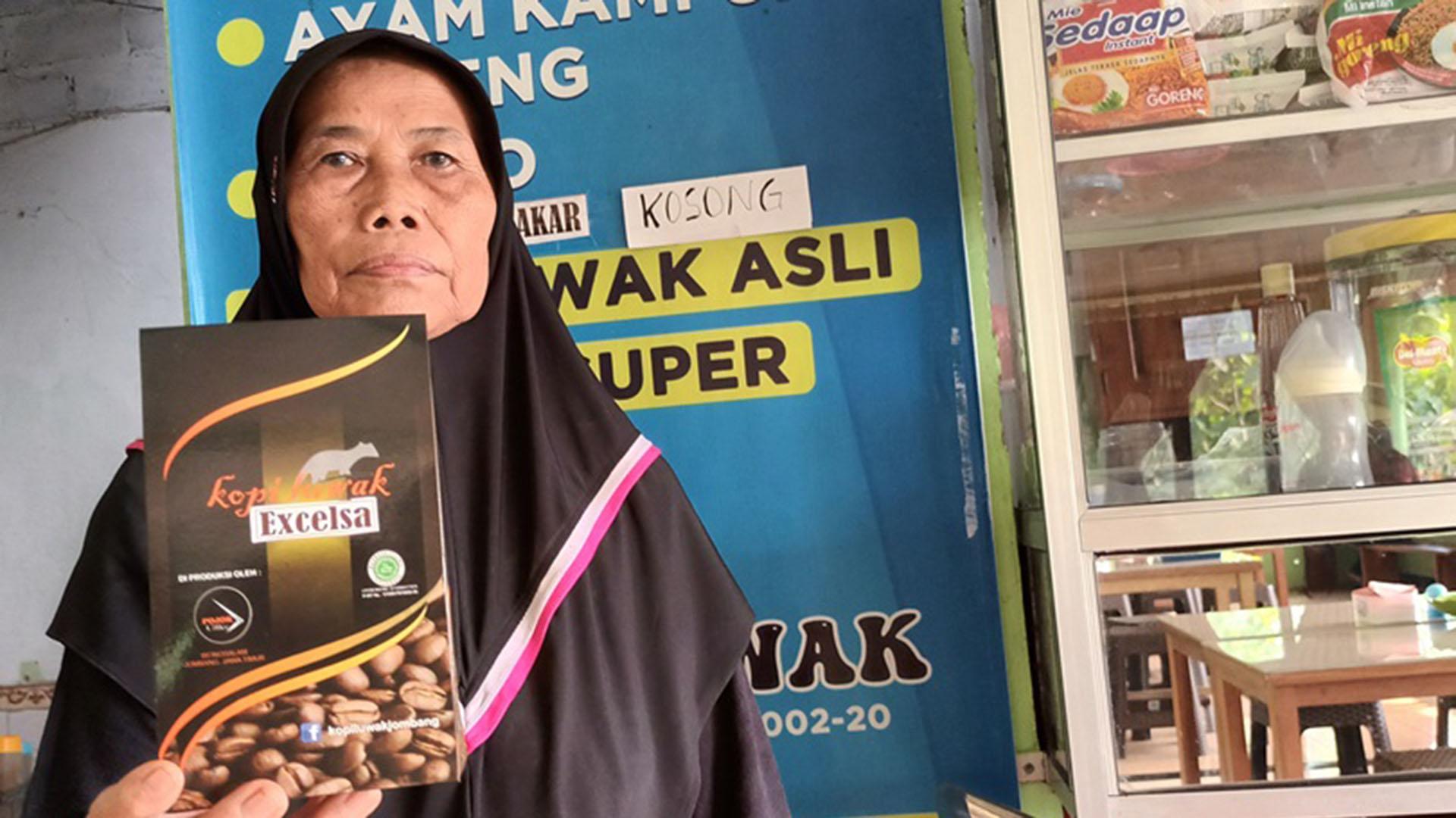 Petani Kopi Perempuan Jombang Bertahan di Tengah Krisis Iklim