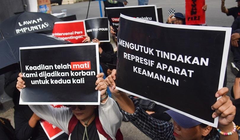 Di Depan DPR, Ketua Dewan Pers Mengeluh Banyak Kekerasan Aparat terhadap Jurnalis