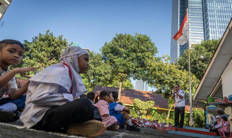 Heru Budi Tepis Pemberhentian Sepihak Guru Honorer di Jakarta