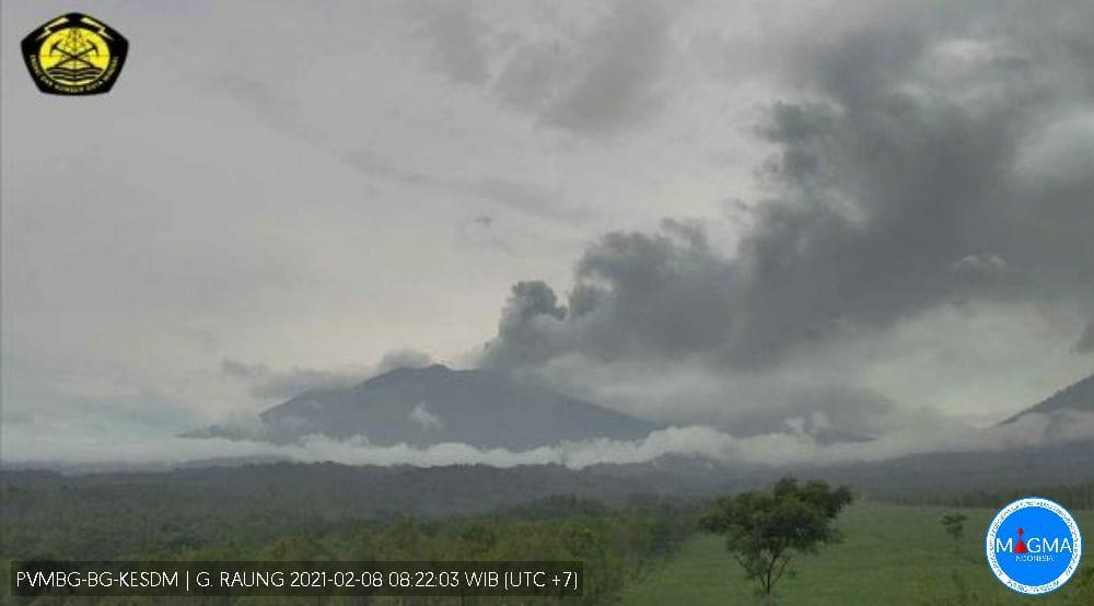 Abu Vulkanik Gunung Raung Semakin Pekat, Warga Diimbau Kurangi Aktivitas Luar Rumah