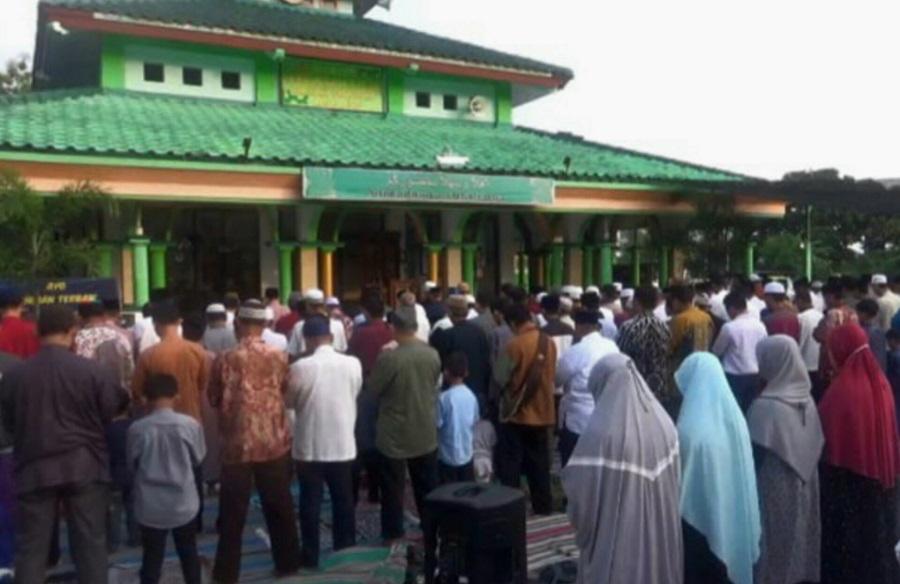 Jemaah Majlis Ta'lim Ibadurrahman Jombang Salat Id Hari Ini