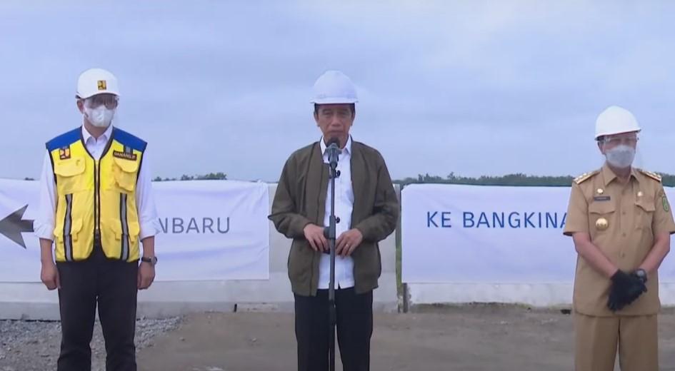 Presiden Jokowi Tinjau Proyek Tol Pekanbaru-Bangkinang