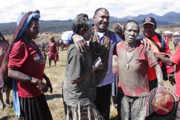 Korban hujan Es Papua. Foto: Antara