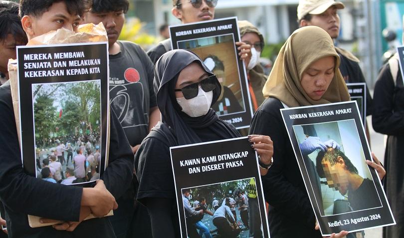 Redam Aksi,  Jokowi Diminta Batalkan Bahas RUU Bermasalah