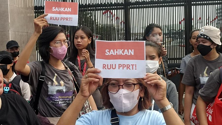 Jokowi Minta Maaf, Buruh:  Banyak Kebijakan Berpotensi Miskinkan Buruh