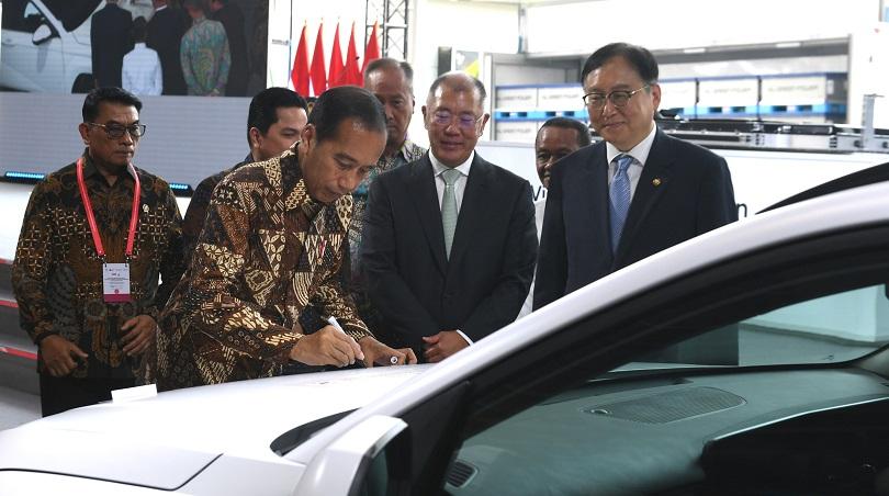 Jokowi Optimistis Produksi Mobil Listrik di Kendal Capai 3 Juta Unit Per Tahun