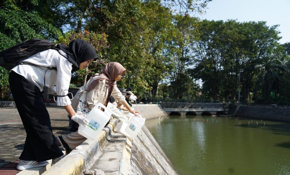 UNS Solo Ubah Sampah dan Limbah Organik Jadi Ecoenzym