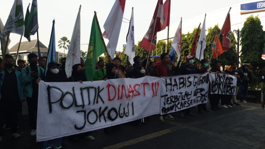 Terpopuler: Demo Turunkan Jokowi hingga PDIP Batal Usung Anies