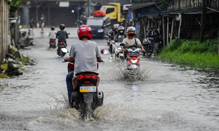 BNPB Catat 1.300 Bencana Sepanjang 2024, Terbanyak Banjir