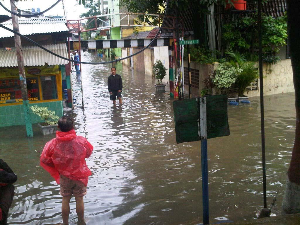 Banjir Jakarta, Tujuh Orang Tewas
