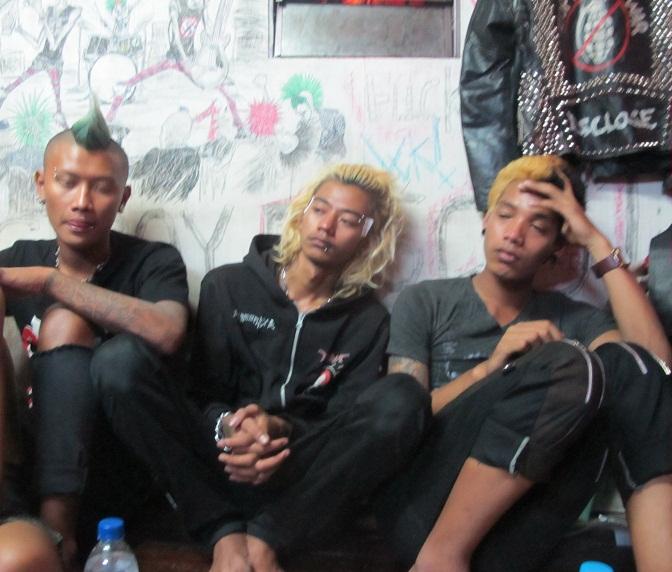 Rebel Riot Burma Punks: 