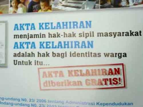 Masyarakat Lampung Gembira Akta Kelahiran Gratis