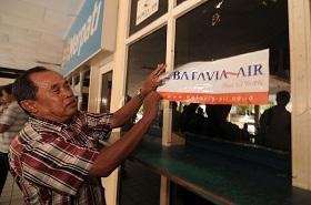 Protes Pelelangan Aset, Bekas Karyawan Batavia Air Blokir Jalan Sudirman