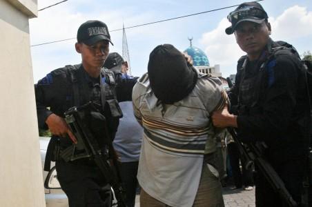 Densus 88 Tangkap Dua Teroris di Jawa Tengah