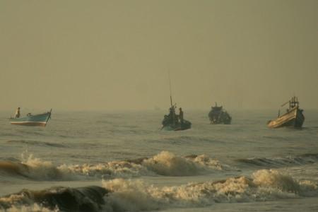 Aparat Keamanan Intimidasi Nelayan Kupang