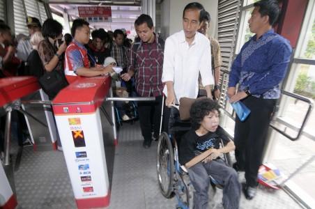 Jokowi Evaluasi Layanan Transportasi Bagi Penyandang Disabilitas