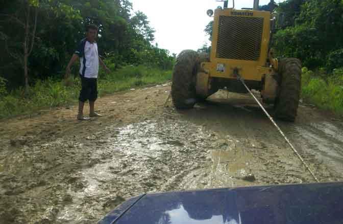 Dana Pembangunan Jalan di Waropen Diduga Diselewengkan