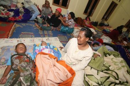 Ribuan Pengungsi Sinabung Dilarang Rayakan Natal di Rumah