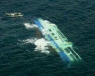 Penumpang: Kapal Tenggelam karena Lambung Kiri Bocor