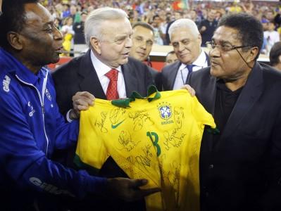 Mourinho: Sejarah Tak Akan Membiarkan Eusebio Mati