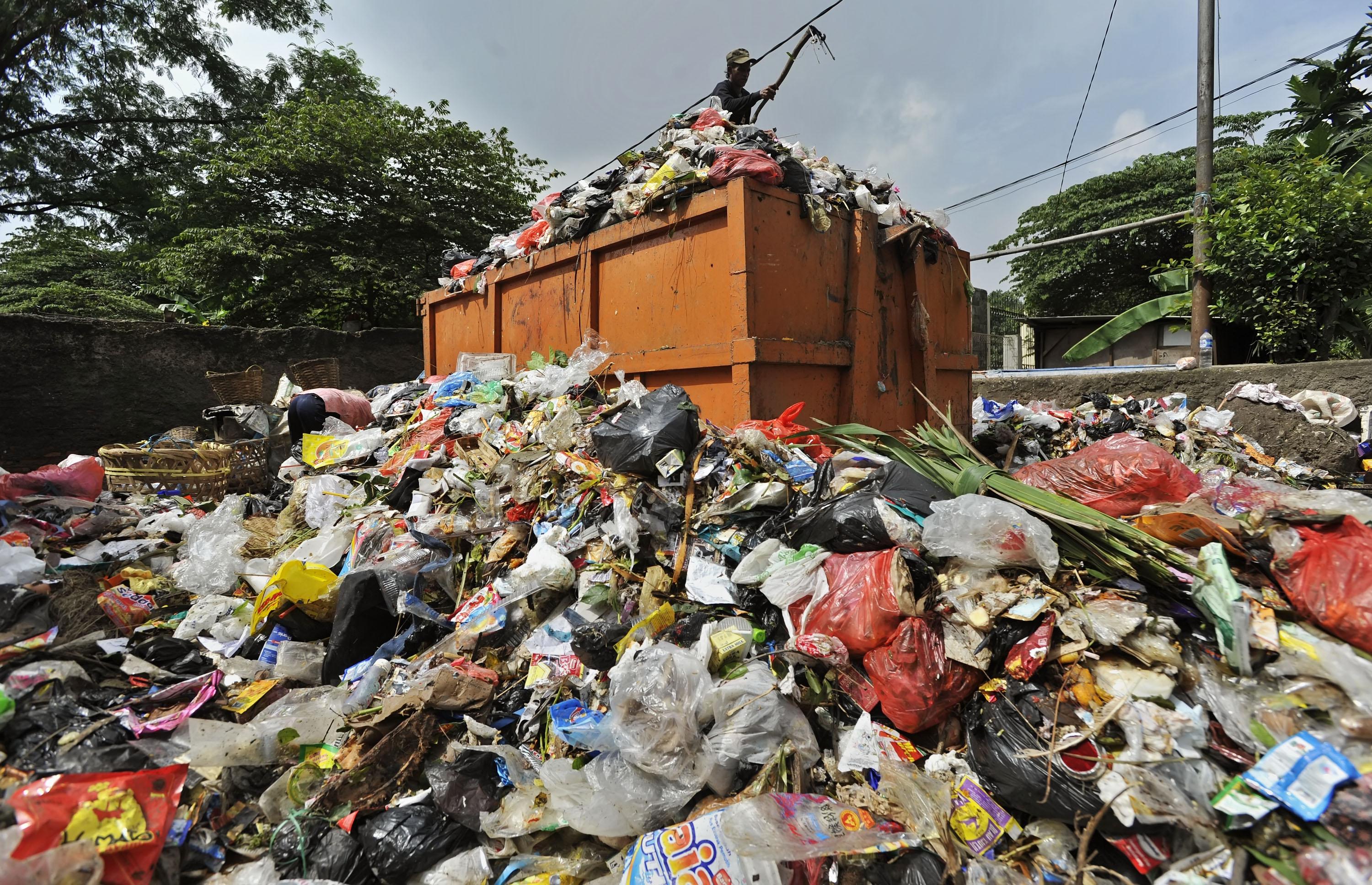 Walhi: Mataram Darurat Sampah