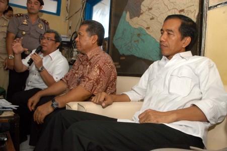 Jokowi: Saya Akan Pecat Lurah dan Camat yang Lalai Tangani Banjir