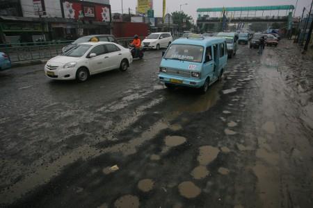 300 Miliar Buat Perbaiki Jalan Rusak Di Jabodetabek dan Pantura