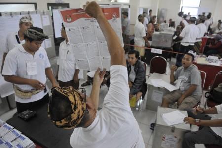 Panitia Pemilu Curang, KPU Bentuk Tim Klarifikasi