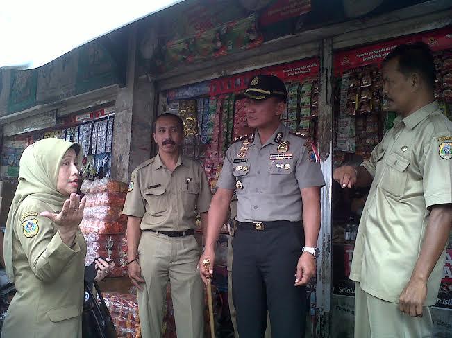 Sidak Pasar, Pemkab Bondowoso Libatkan Polisi