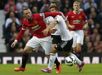 Rooney Kecam Barisan Belakang Man United