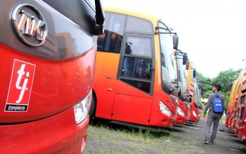 Seratusan Bus Transjakarta Baru Tiba Akhir Tahun