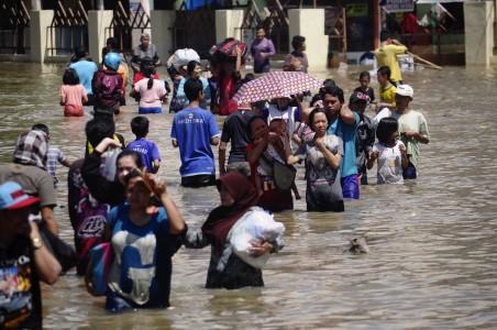 Jumlah Pengungsi Banjir Bandung Bertambah