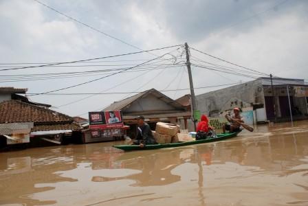 Banjir Tak Kunjung Surut, Warga Bandung Dibujuk untuk Mengungsi