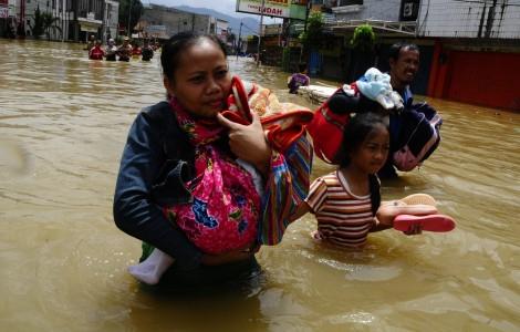 Korban Banjir Bandung Kekurangan Kebutuhan Balita