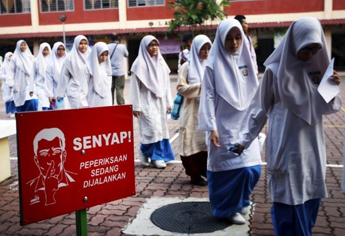Sekolah Larang Pelajar Non-Melayu Pakai Baju Kurung