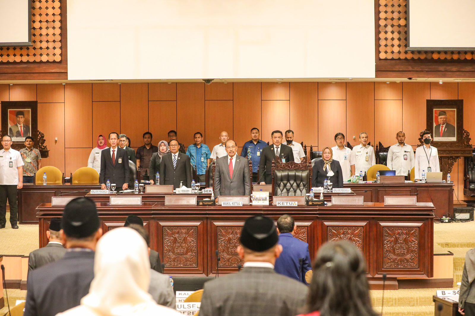 Anggota DPD RI Sampaikan Hasil Reses Pada Sidang Paripurna DPD RI Ke-9