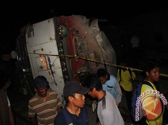 Kecelakaan KA di Cirebon, Baru Satu Jalur Bisa Dipakai