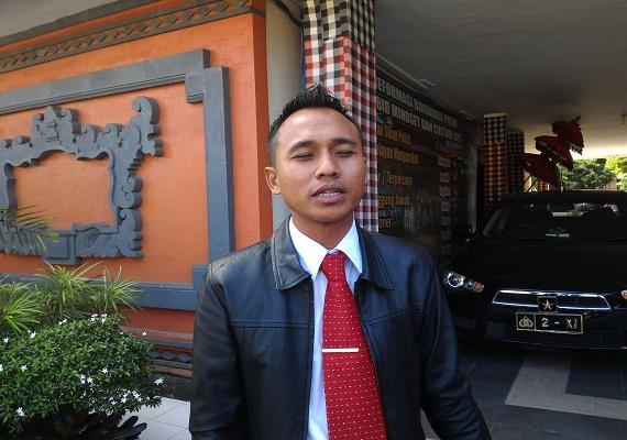 Simbol Bali Desak Polda Hukum Mati Pembunuh Engeline