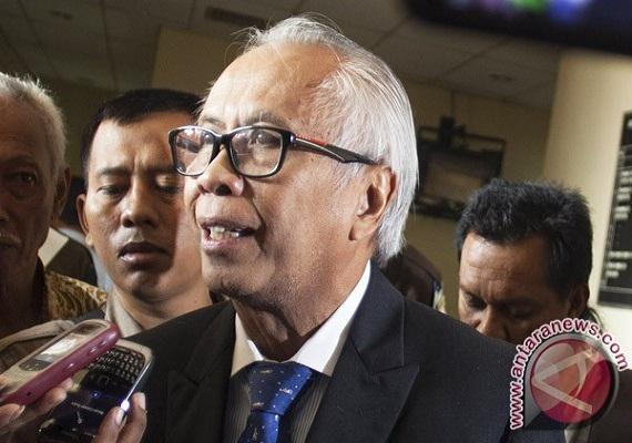 OC Kaligis Adukan Pemimpin KPK Johan Budi ke Majelis Hakim