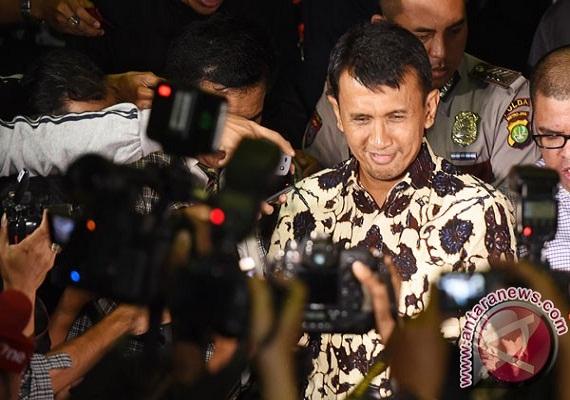 Kasus Suap Hakim PTUN Medan , KPK Batal Periksa Gatot 