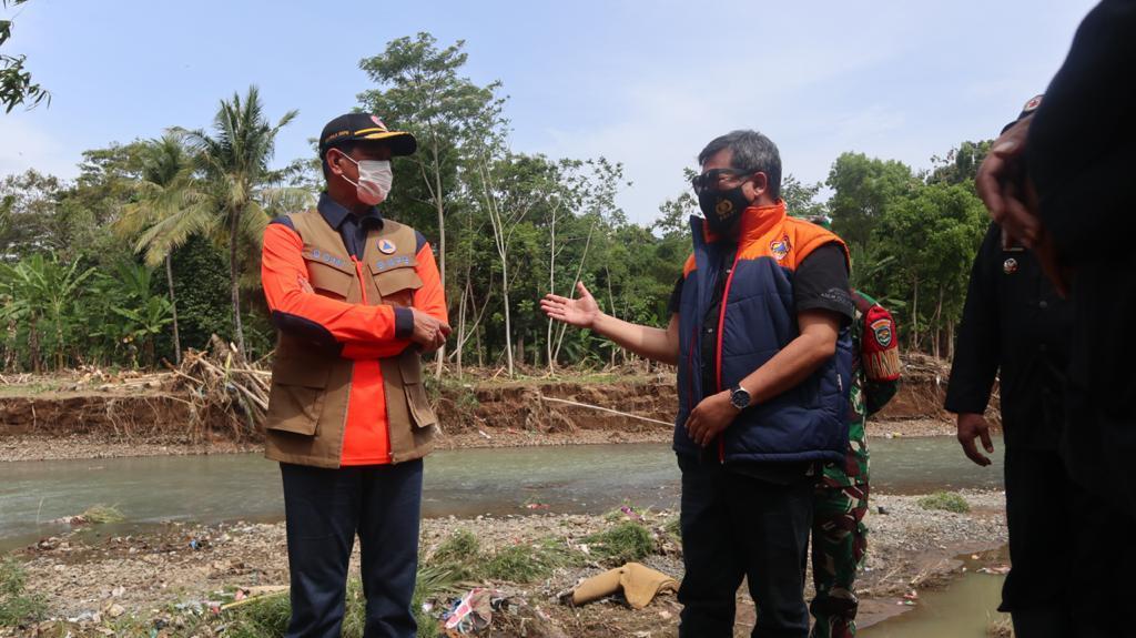 Tinjau Banjir Garut di Tengah Pandemi, Kepala BNPB Puji Kesiapsiagaan Warga Garut