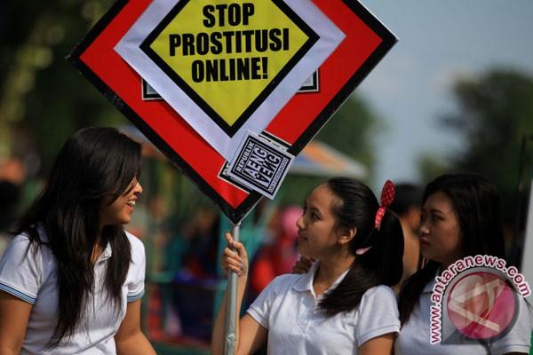 Kampanye Stop Prostitusi Online. Foto: Antara