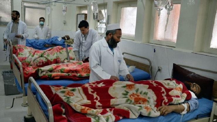 Kondisi ruang perawatan di salah satu rumah sakit provinsi di Afghanistan. (Foto: Ghayor Waziri)