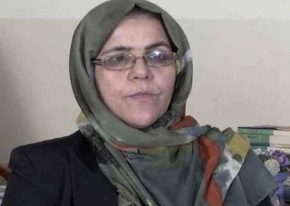 Hakim Mahkamah Agung perempuan pertama di Afghanistan, Anisa Rassouli. (Foto: Ghayor Waziri)
