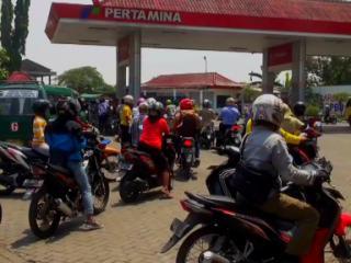 Harga Turun, BBM Justru Makin Langka di Jombang