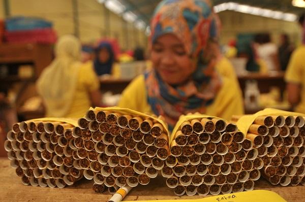 Industri Rokok Harus Berhenti Eksploitasi Anak
