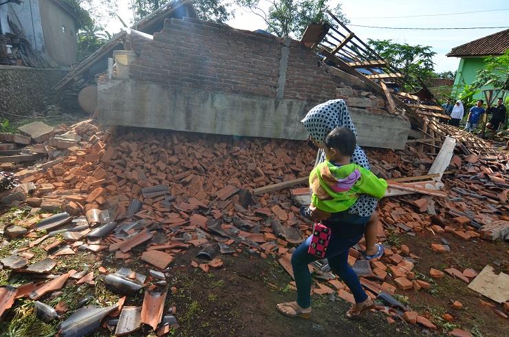 Pemkab Cilacap Mulai Distribusikan Bantuan untuk Korban Gempa