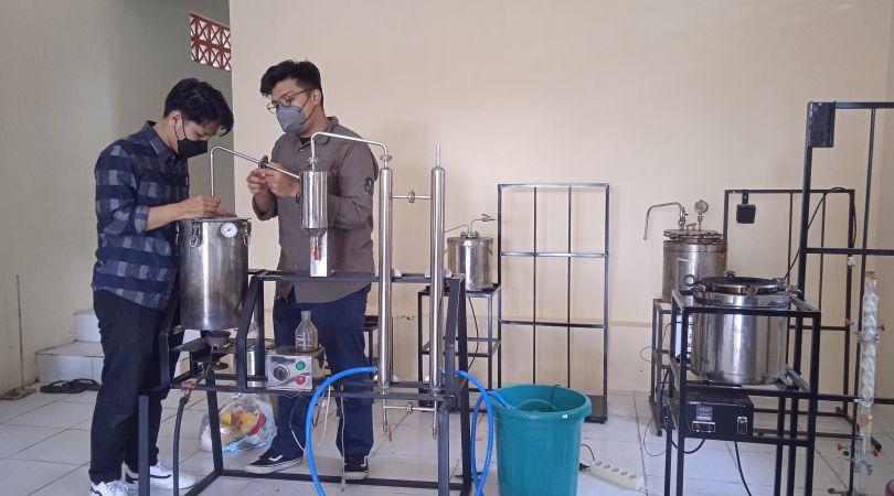 Kampus UII Yogyakarta Ubah Limbah Masker Jadi Bio Oil